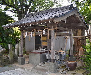 波折神社手水舎