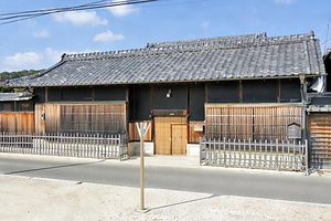 旧服部家住宅 長屋門
