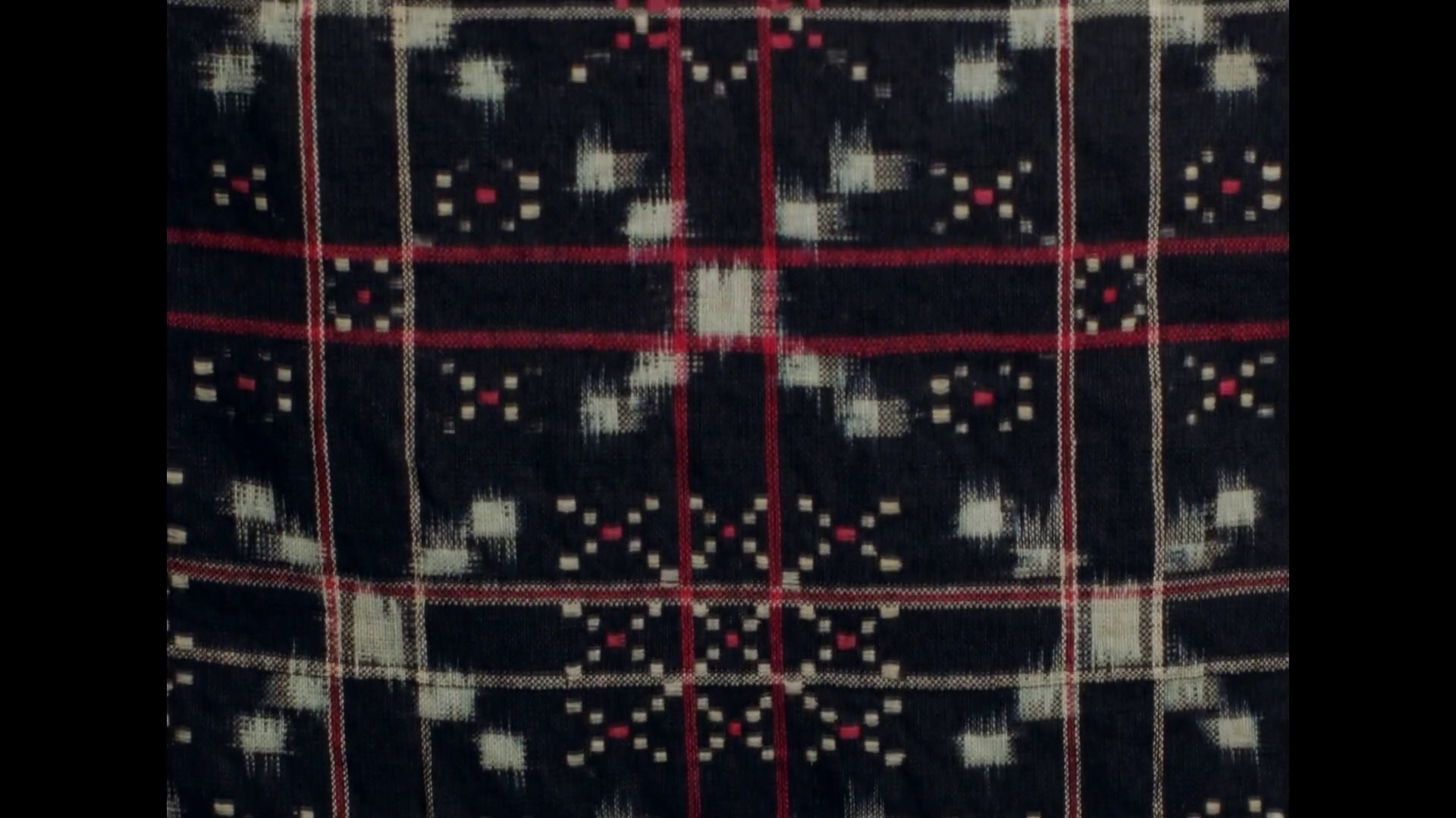 読谷山花織（ゆんたんざはなうい）―與那嶺貞のわざ―